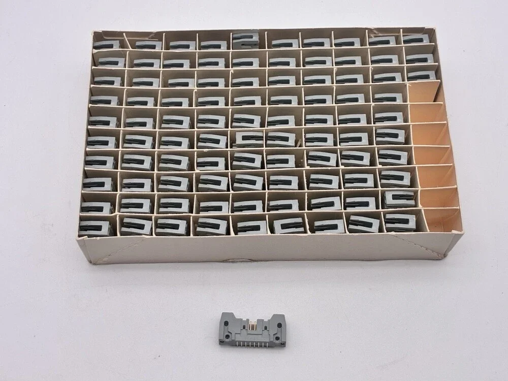 Spectra-Strip 842-816-1632-035 16-Pin Right Angle Header Connector NOS